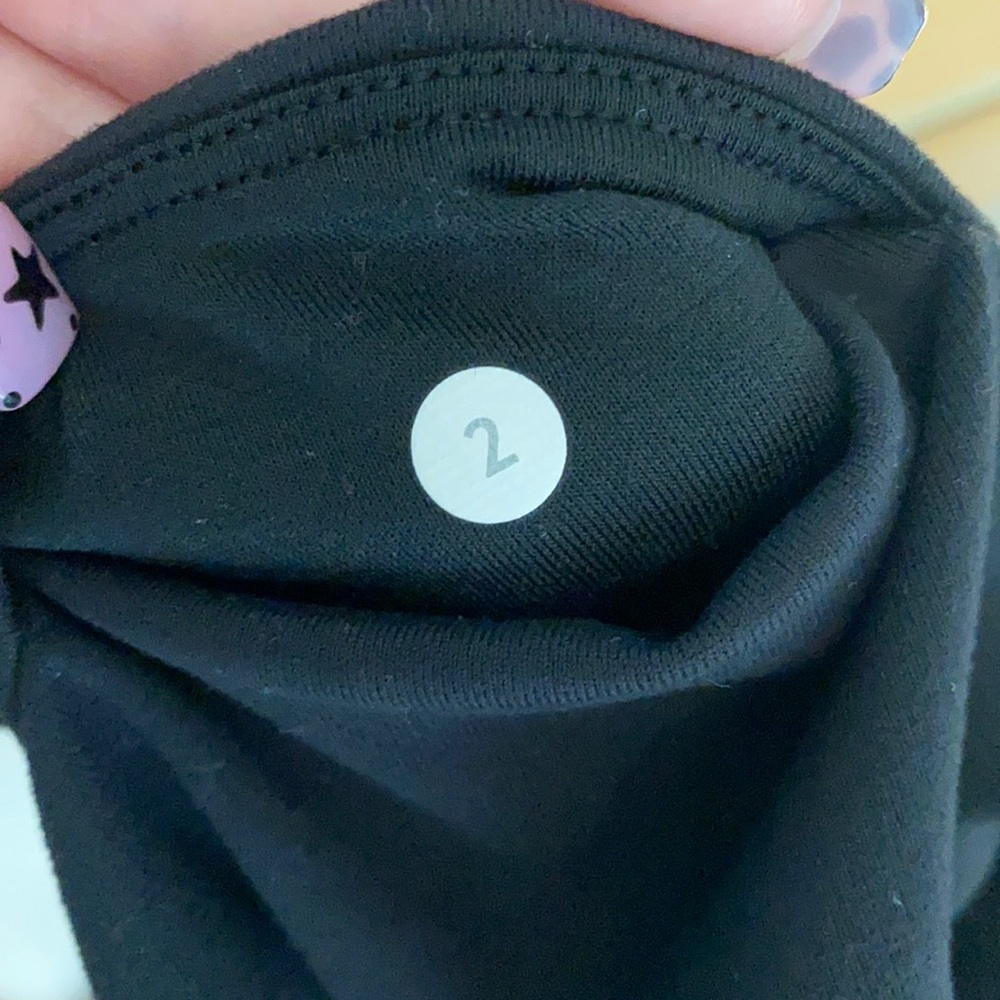 Lululemon black short booty shorts - Picture 3 of 3